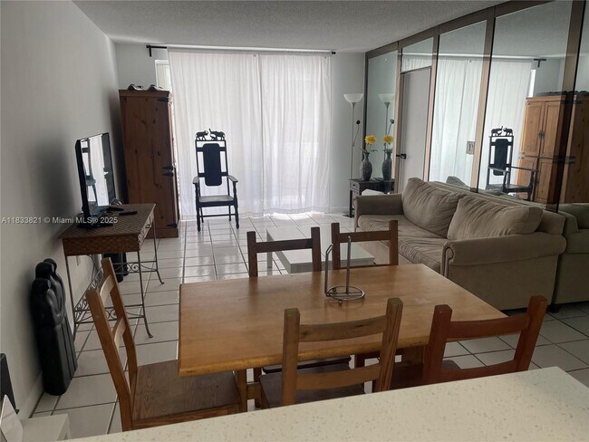 Foto del edificio - 1331 Lincoln Rd