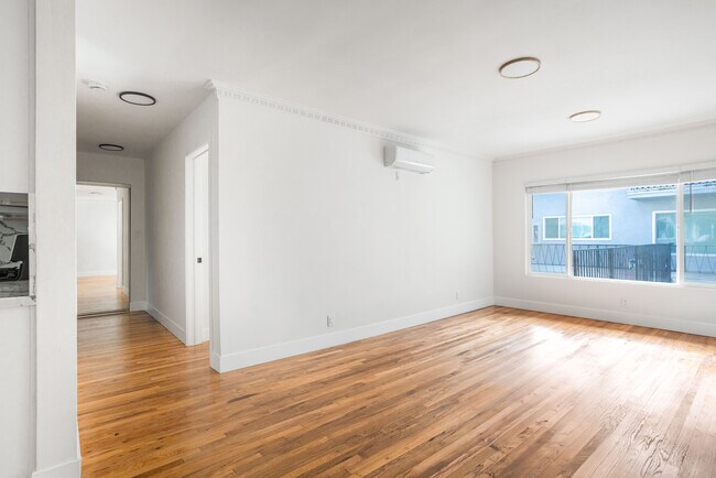 Foto del edificio - 1211 Detroit N St