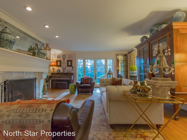 Foto del edificio - 4 br, 4 bath House - 1546 SW Military Rd