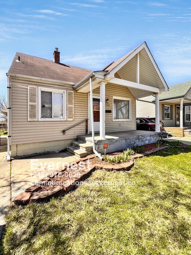 Primary Photo - Cozy 3-Bedroom Home with Convenient Access...