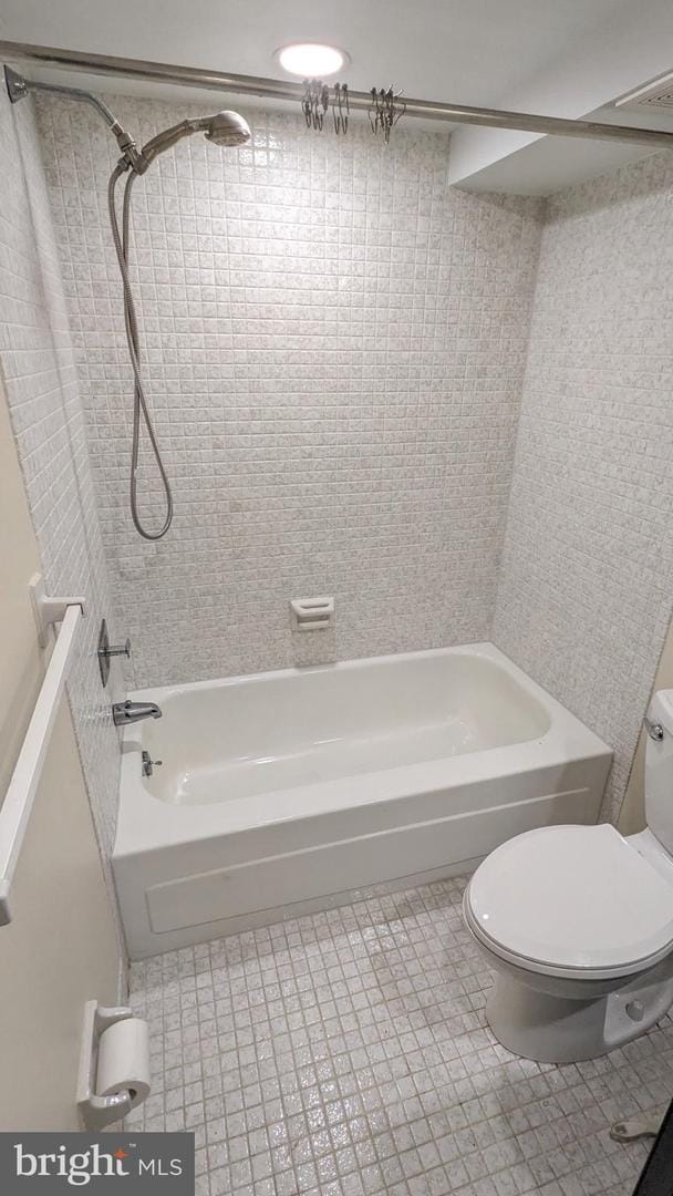 Building Photo - 100 West Ave