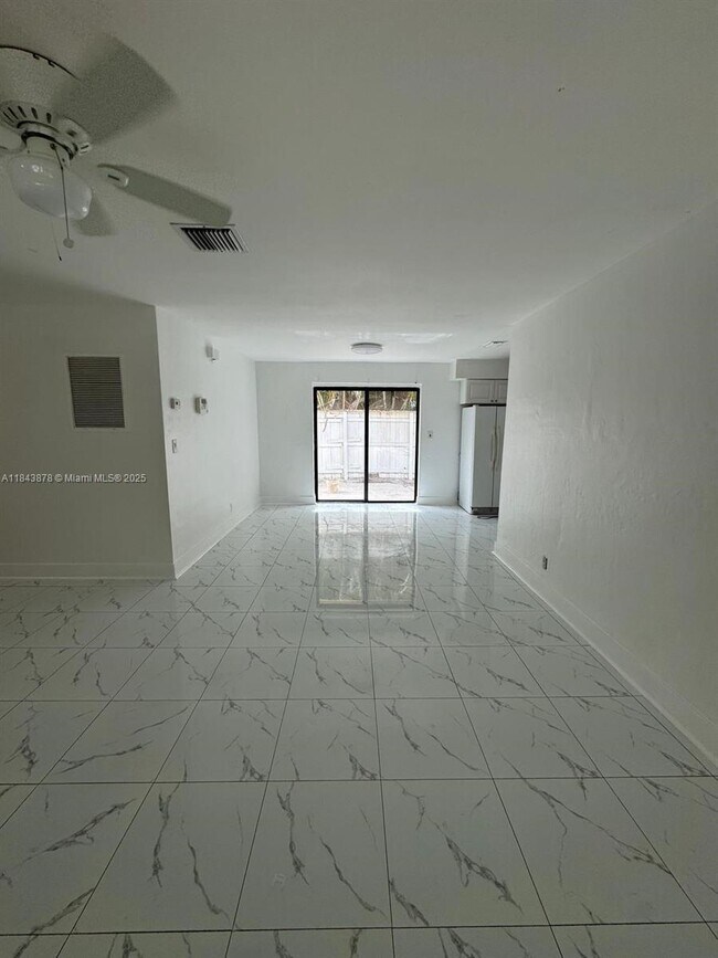 Foto del edificio - 4201 NE 18th Ave