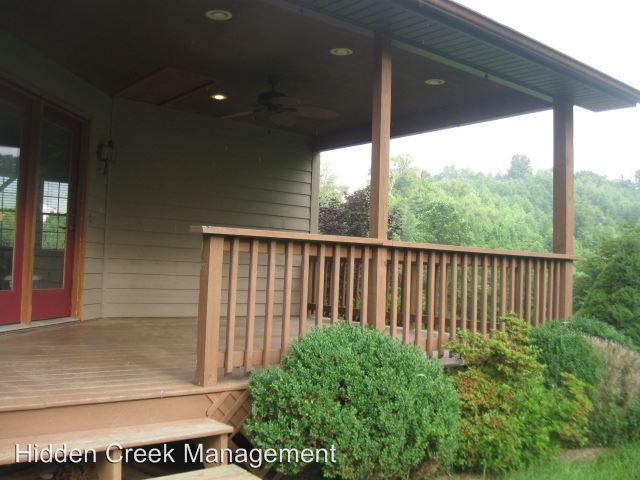 Building Photo - 228 Lonnie Henson Rd