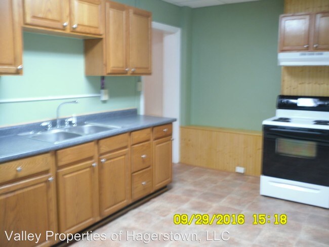 Foto del edificio - 289-291 Lincoln Way W