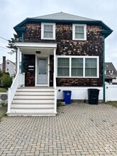 Building Photo - 86 Manomet Ave