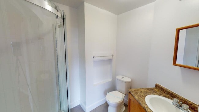 Interior Photo - 614 Lake