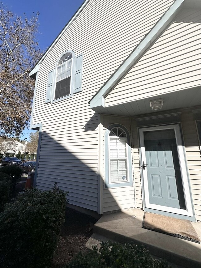 Building Photo - 5009 Bardith Cir