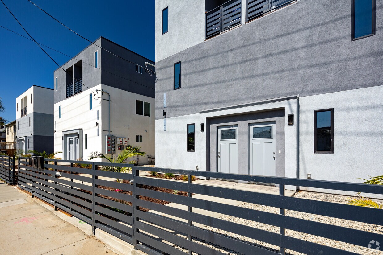 346 Apartments for Rent in Mid Wilshire, CA Westside Rentals