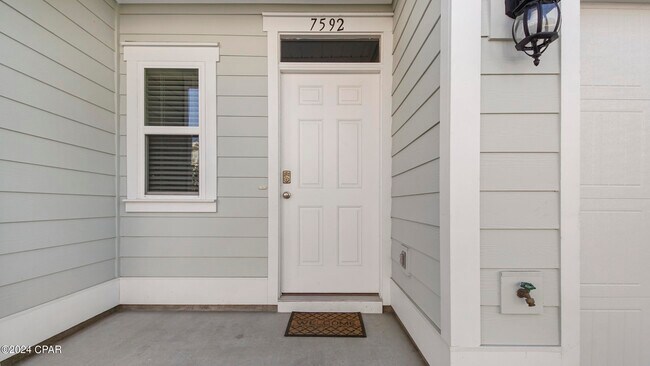 Building Photo - 7592 Shadow Lake Dr