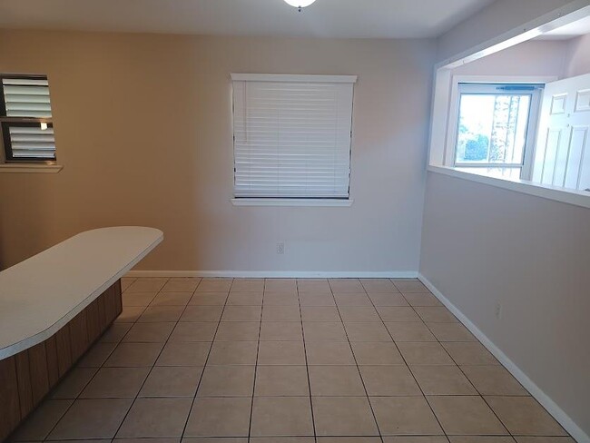 Foto del edificio - 118 Village Dr