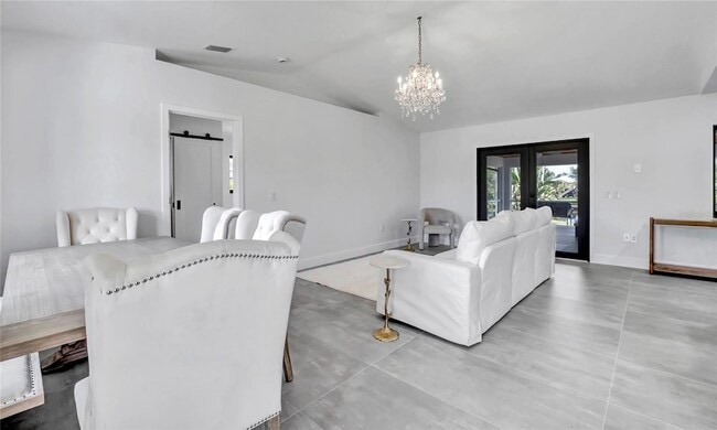 Building Photo - 15180 Lyneburg Ave