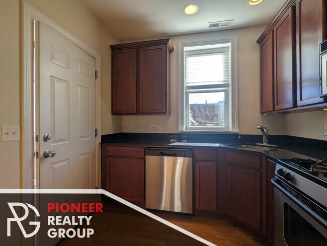 Foto del edificio - 3240 N Clifton Ave