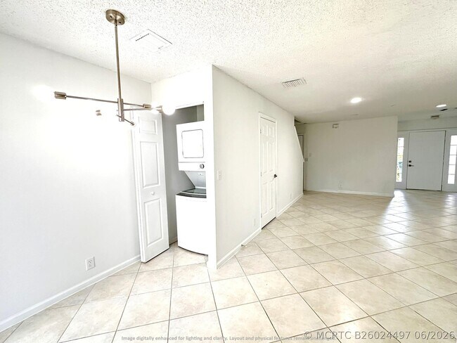 Foto del edificio - 703 Crosswinds Dr