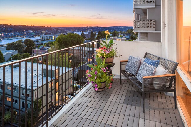 Foto del edificio - 505 Belmont Ave E