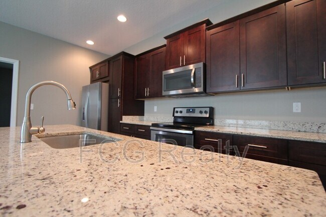 Building Photo - 2857 Whispering Trails Dr