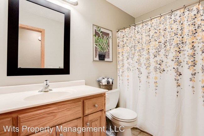 Foto del edificio - 4 br, 3 bath House - 703 MEADOWLARK DRIVE