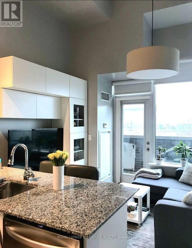 Primary Photo - 55 E Liberty St