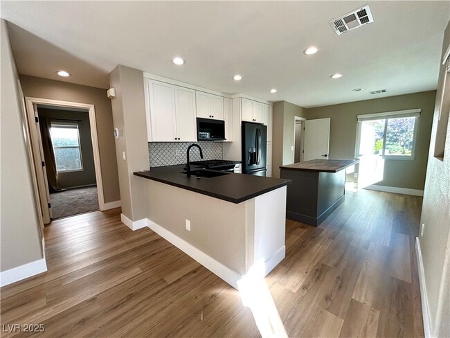 Building Photo - 3257 River Glorious Ln