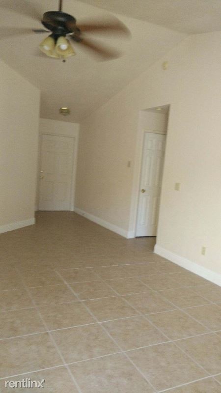 Foto del edificio - 5861 Calvine Rd