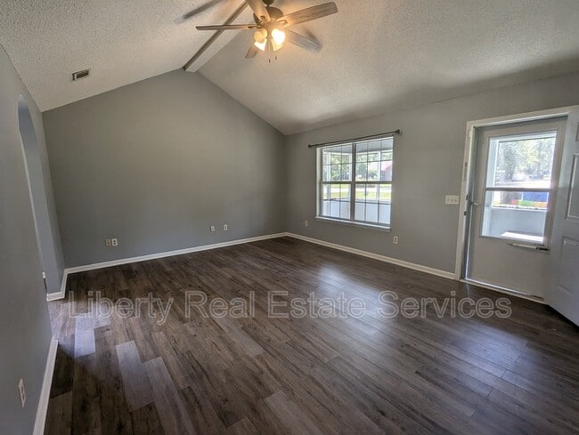 Building Photo - 67 Rosebud Ct