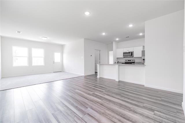 Foto del edificio - 772 Wellington Dr