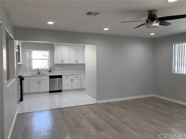 Building Photo - 6034 Carpenter Ave