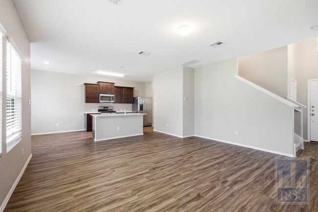 Building Photo - 108 Wind Flower Ln