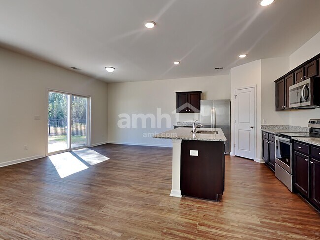 Building Photo - 220 Orion Way