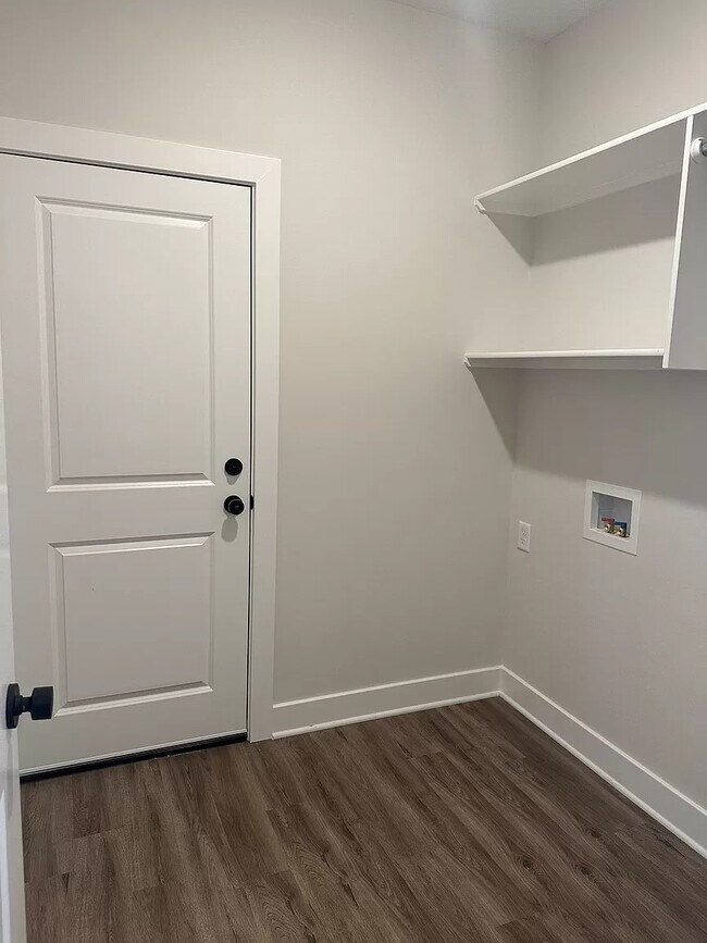 Foto del edificio - 15678 E 21st St N