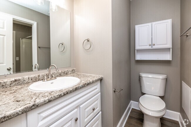 2BR, 1.5BA - Sun Room Large/1,070 SF - Regency Woods