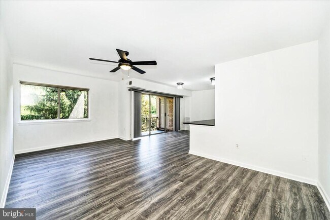 Building Photo - 12202 Braxfield Ct