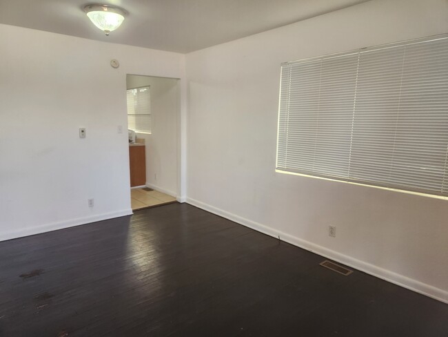 Foto del edificio - 1301 N 3rd St