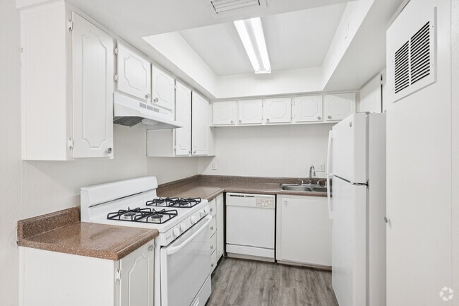 Interior Photo - Townhome Villas