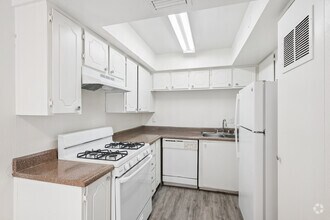Interior Photo - Townhome Villas