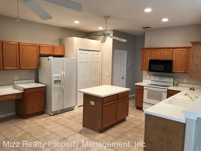 Building Photo - 4 br, 3 bath House - 433 Heather Hills Drive