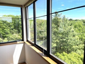 Building Photo - 200 Ledgewood Dr