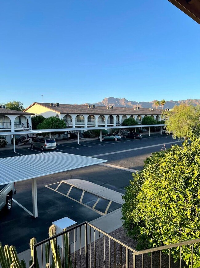 Foto del edificio - 1-bedroom furnished retirement community c...