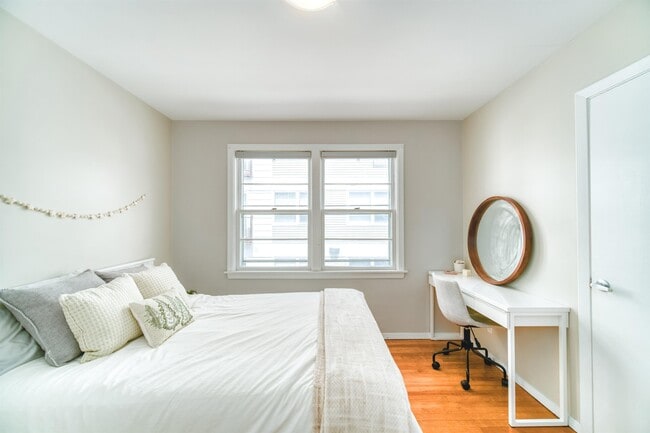 Building Photo - 1066-1066 Tower Rd