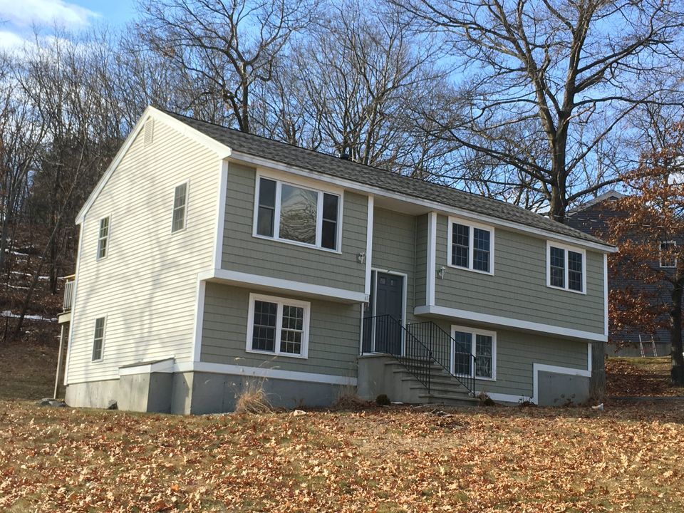 Foto principal - 41 Blueberry Hill Rd