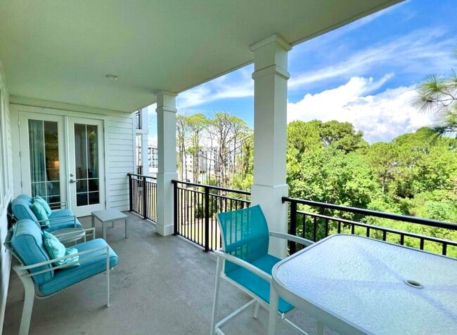 Building Photo - 9000 Heron Walk Dr
