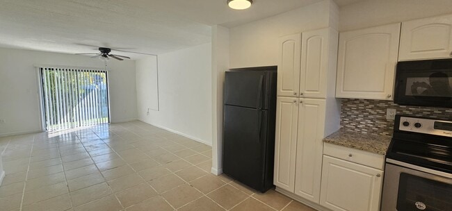 Photo - 6040 Shaker Wood Cir Townhome