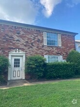 Building Photo - 918 Coarsey Dr