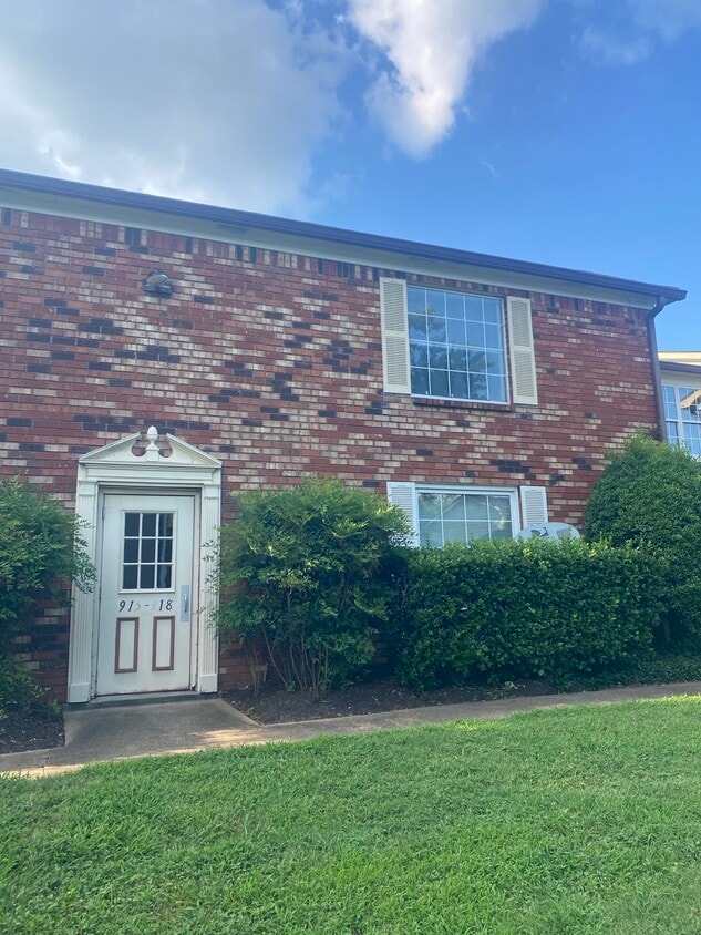 Primary Photo - 918 Coarsey Dr