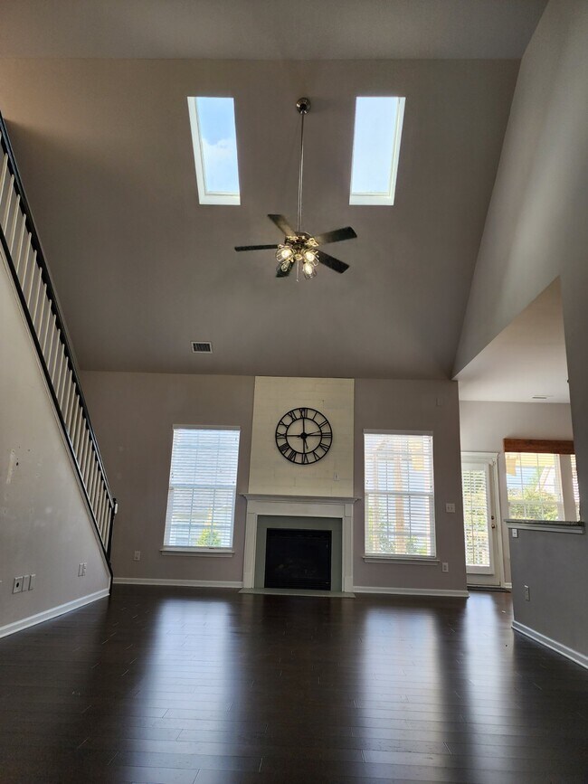 Building Photo - 10022 Shetland Ln