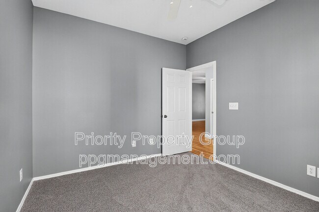 Foto del edificio - 8913 Chalkstone Rd