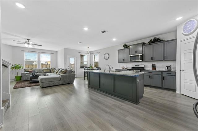Building Photo - 6313 Tudor Pl