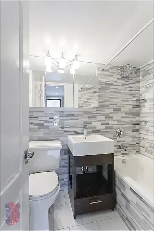 Building Photo - 336 East 18th Street