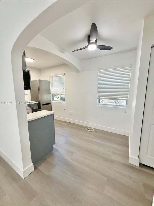 Building Photo - 11 Sidonia Ave