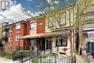 Building Photo - 174 Manning Ave
