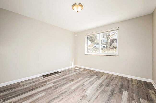 Building Photo - 124 Dauntless Dr